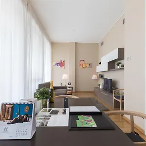Hemeras Boutique Homes - Design Near Duomo Cathedral Διαμέρισμα Μιλάνο