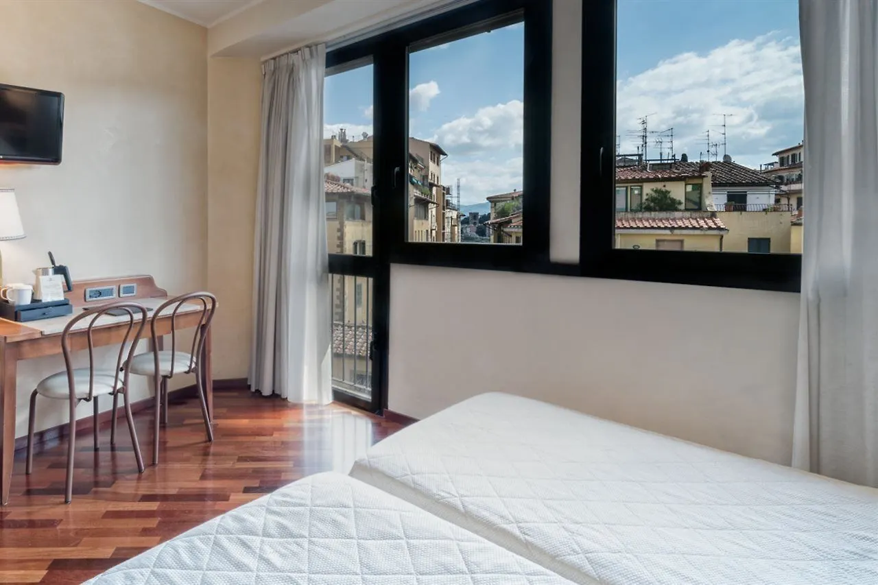 B&B Hotel Firenze Pitti Palace Al Ponte Vecchio 4*, Florence